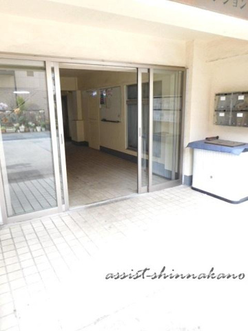 大寿マンションのエントランス