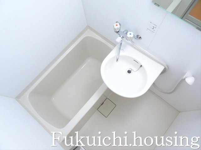 グルクスハイムⅡの浴室