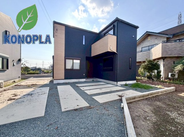 【中古戸建】太田市鶴生田町の外観|■外観｜シャープなデザインが印象的な洗練された外観。格調高く、優雅さ漂う素敵な仕様です♪