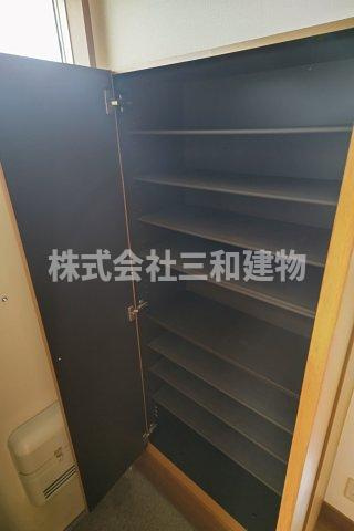 ドミーネ赤塚Ⅱの玄関