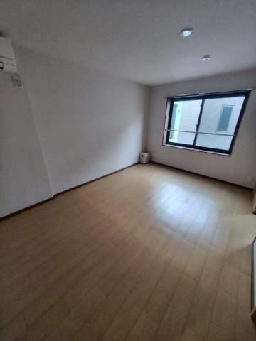 ＣＥＮＴＲＡＬ　ＧＡＲＤＥＮ　ＲＥＳＩＤＥＮＣＥ　ＴＯＫＹＯの居間・リビング