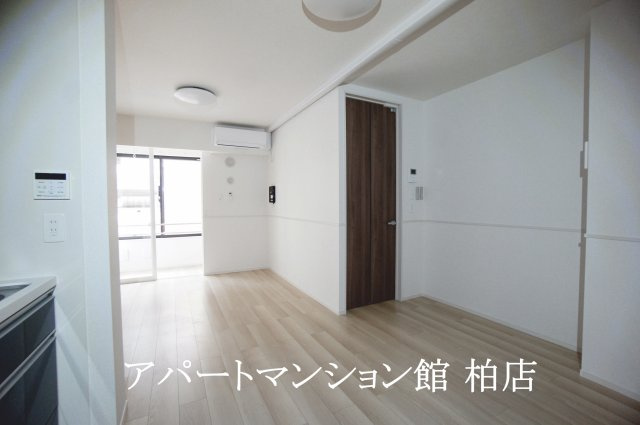 ジャム　ハウスの居間・リビング|同施工会社、同型タイプです