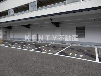 【駐車場】 | ビレッジハウス品川八潮タワー１号棟 | 駐車場があるので、車を買う予定の方も安心です