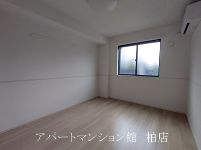 プルミエ・クリュＡの子供部屋|同施工会社、同型タイプです／※現況優先