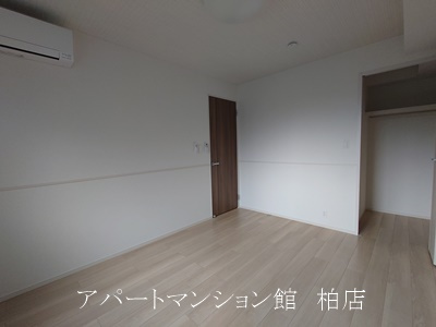 プルミエ・クリュＡの洋室|同施工会社、同型タイプです／※現況優先