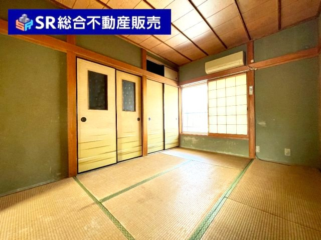 高井田中古テラスハウスの洋室|シンプルな造りで使いやすい洋室です！