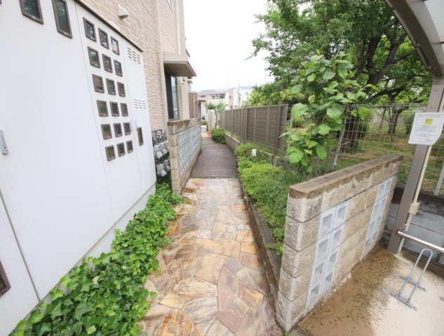 モンパルクいこまⅠの庭