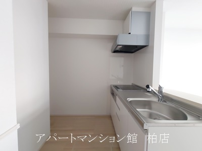プルミエ・クリュＡのキッチン|同施工会社、同型タイプです／※現況優先