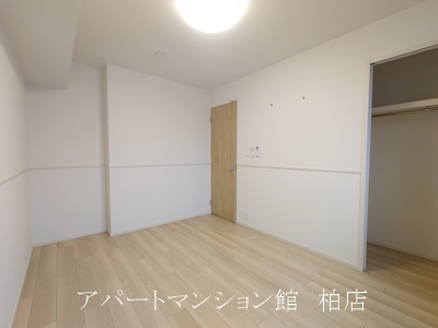 ジャム　ハウスの居間・リビング|同施工会社、同型タイプです