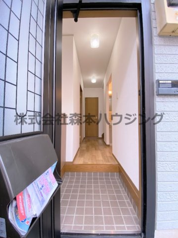【内装】 | 　コスモコート西 | 内装は落ち着いています