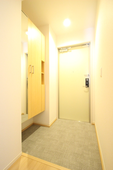 CRESCENTE経堂（クレシェンテ）　壱番館の玄関