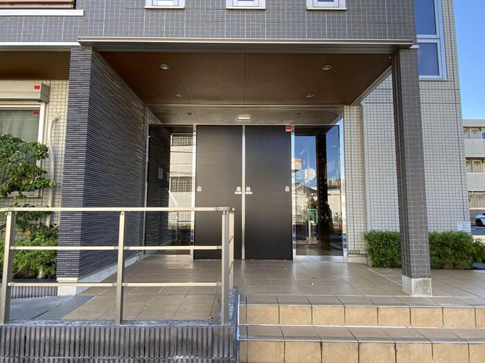 CRESCENTE経堂（クレシェンテ）　壱番館のエントランス