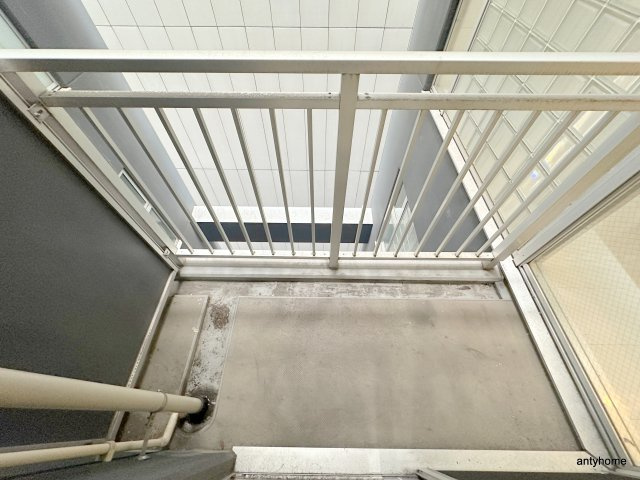 ルクレ堺筋本町レジデンス　仲介手数料無料のバルコニー