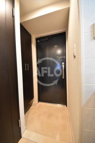 サムティ梅田インターコアの玄関|サムティ梅田インターコア　玄関スペース