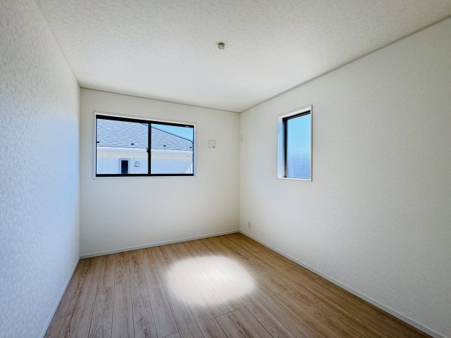 松戸市小金原５丁目新築戸建【貝の花小学校：7分】の子供部屋|6帖洋室