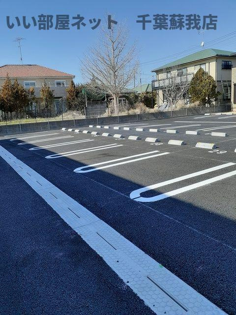 パレス　ハンド　Ⅲの駐車場|駐車場があるので、車を買う予定の方も安心です