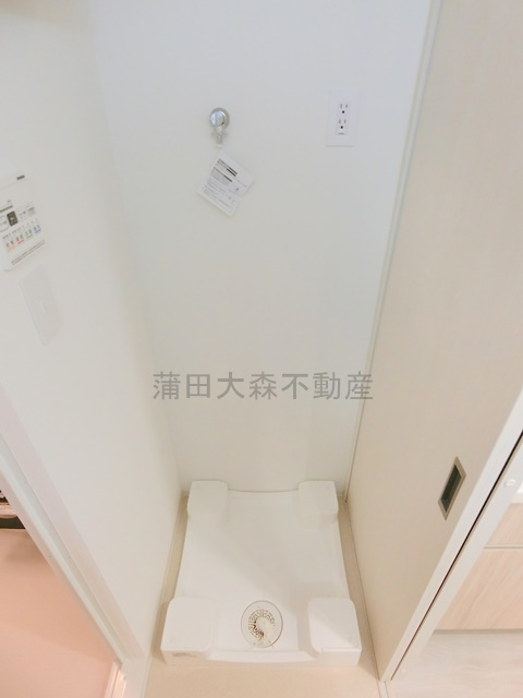 ADORE URBAN大森町Aの設備|洗濯機置き場