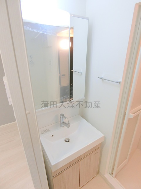 ADORE URBAN大森町Aの洗面所