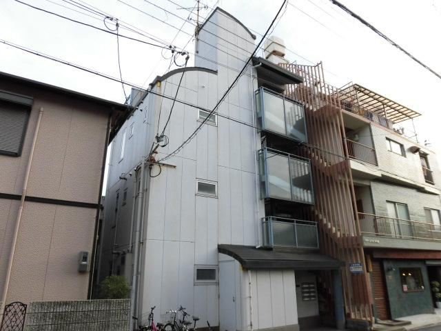 ヤングリーブス岡本の外観