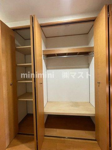 大阪市中央区本町橋の賃貸マンションの収納