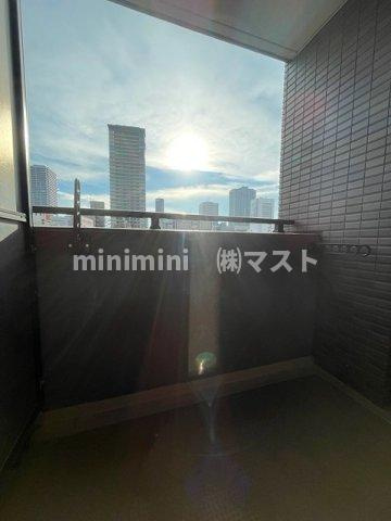 大阪市中央区本町橋の賃貸マンションのバルコニー