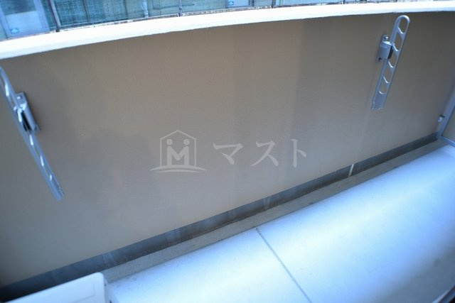 大阪市中央区和泉町２丁目の賃貸マンションのバルコニー|他号室参考写真