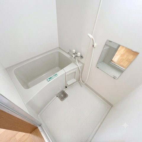 ハイツ紫苑青葉の浴室|落ち着いた空間のお風呂です