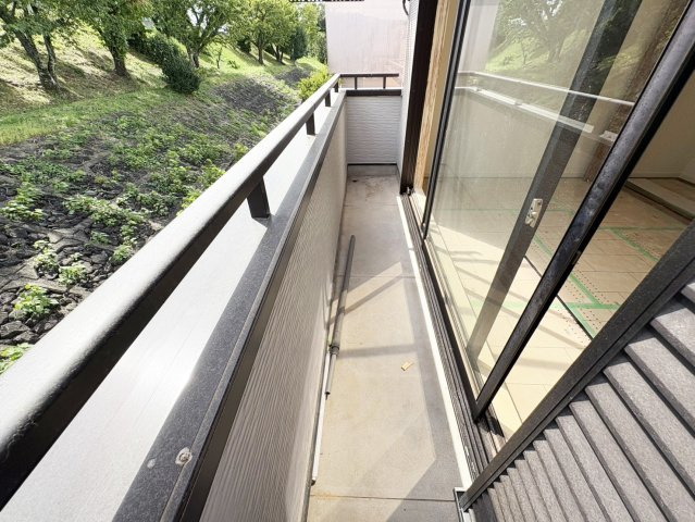 高槻市松が丘二丁目戸建のバルコニー|２階南東側バルコニーです。