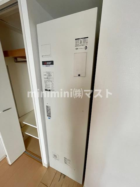 大阪市中央区内本町１丁目の賃貸マンションの玄関