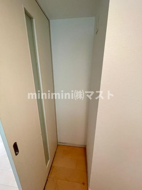 大阪市中央区内本町１丁目の賃貸マンションの玄関