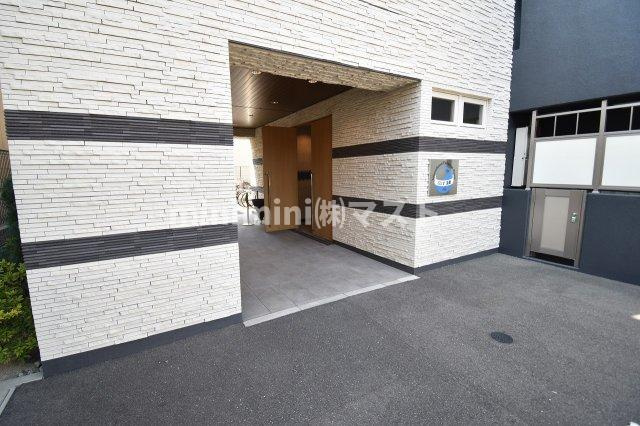 大阪市東成区大今里西１丁目の賃貸マンションのエントランス