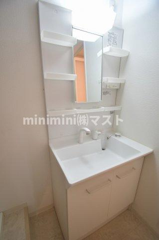 大阪市東成区大今里西１丁目の賃貸マンションの洗面所
