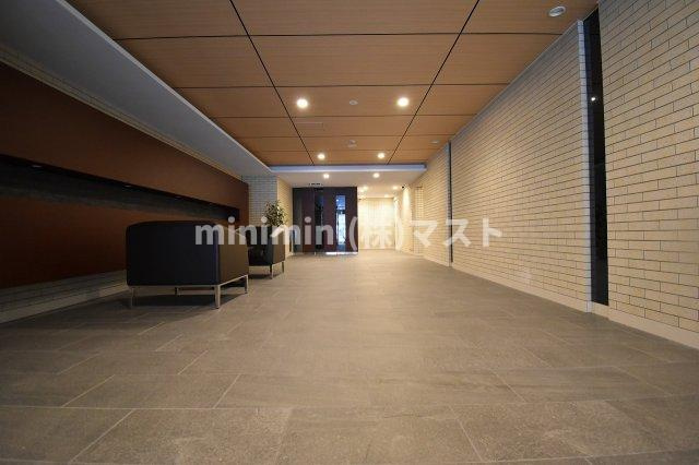 大阪市中央区南本町１丁目の賃貸マンションのロビー