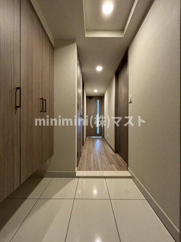 大阪市中央区南本町１丁目の賃貸マンションの玄関|他号室参考写真