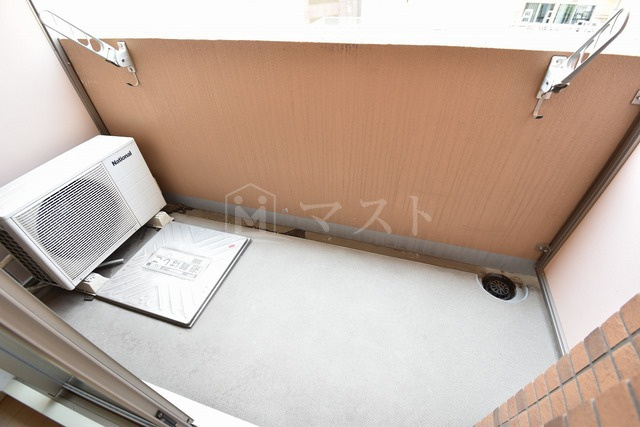 大阪市中央区南船場１丁目の賃貸マンションのバルコニー