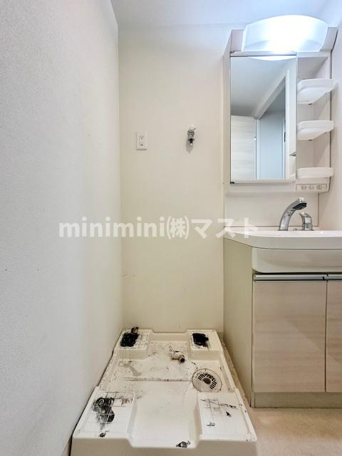 大阪市中央区南船場１丁目の賃貸マンションの洗面所