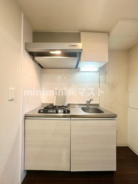 大阪市中央区南船場１丁目の賃貸マンションのキッチン
