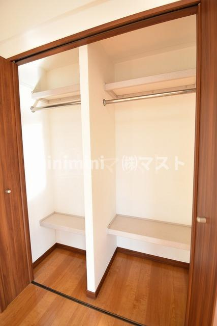 大阪市中央区松屋町住吉の賃貸マンションの収納