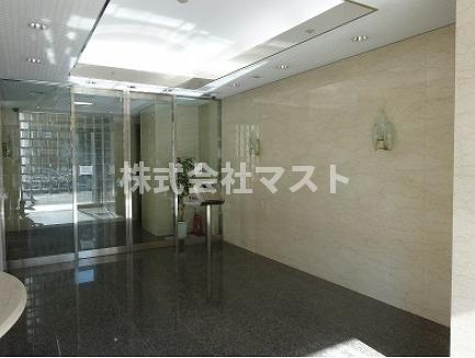 大阪市北区本庄東１丁目の賃貸マンションのロビー