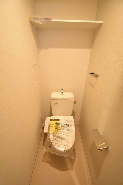 大阪市中央区島之内１丁目の賃貸マンションのトイレ