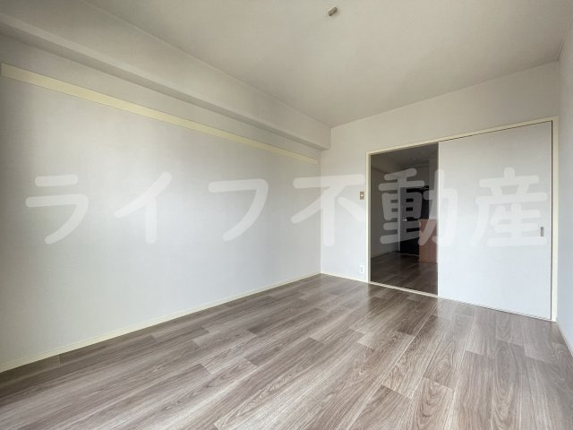 メゾン長田の洋室