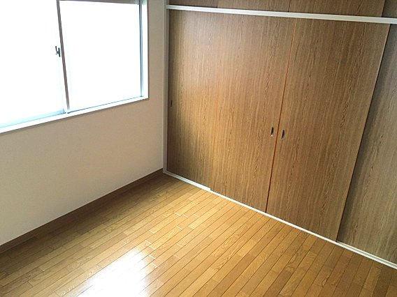 神戸市中央区中山手通２丁目の賃貸マンションの居間・リビング