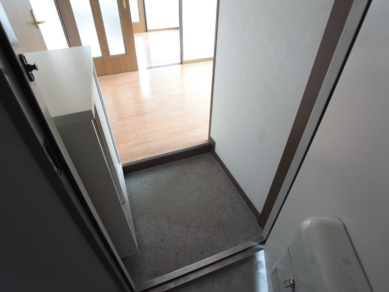 神戸市東灘区御影本町６丁目の賃貸マンションの玄関