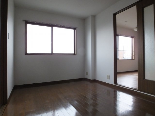 神戸市東灘区御影本町６丁目の賃貸マンションの居間・リビング
