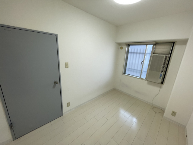 神戸市灘区大石東町１丁目の賃貸マンションの居間・リビング