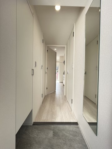 神戸市中央区北長狭通５丁目の賃貸マンションの玄関