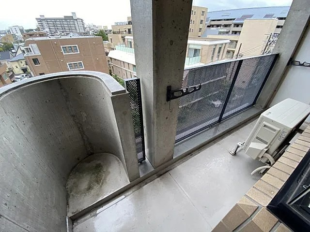 芦屋市松ノ内町の賃貸マンションのバルコニー