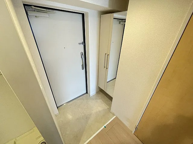 神戸市灘区篠原本町３丁目の賃貸マンションの玄関