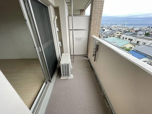 神戸市灘区篠原本町３丁目の賃貸マンションのバルコニー