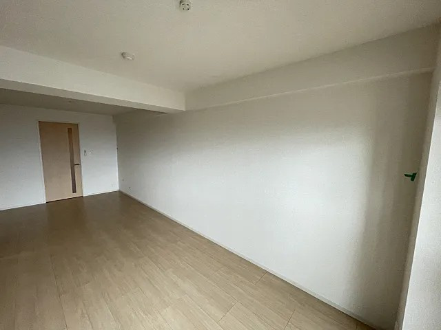 神戸市灘区篠原本町３丁目の賃貸マンションの居間・リビング